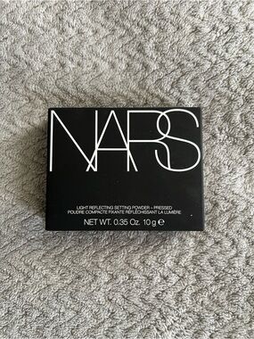 NWT NARS Light Reflecting Pressed Crystal Translucent Setting Powder Full Size